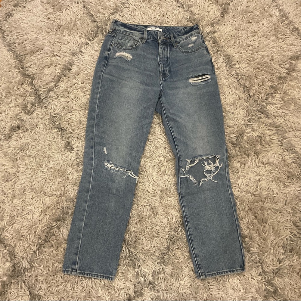 PacSun Medium Wash Ripped Mom Jeans Size 26